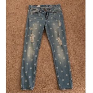 ONLY WORN ONCE GAP POKA DOT SKINNY JEANS!!